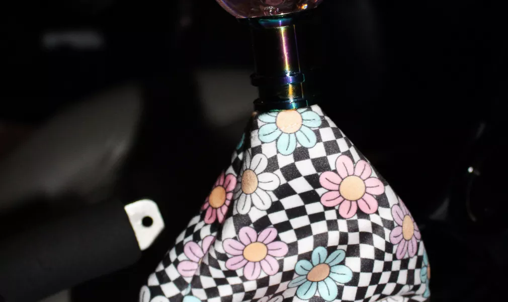 SHIFT BOOT COVER/OSŁONA DŹWIGNI ZMIANY BIEGÓW - FLOWER CHECKER