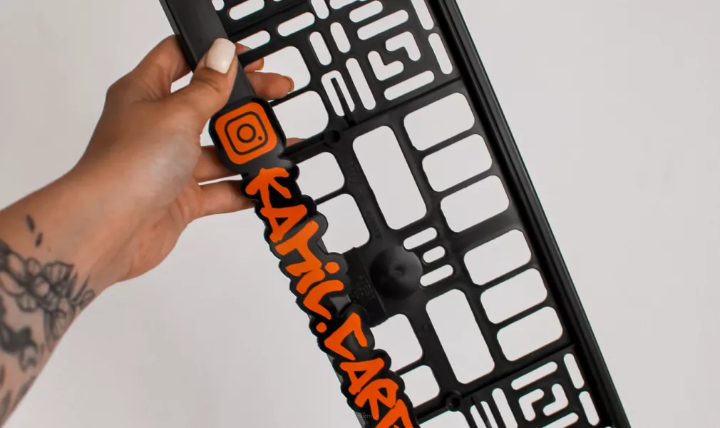 RAMKA TABLICY REJESTRACYJNEJ INSTAGRAM/TIKTOK