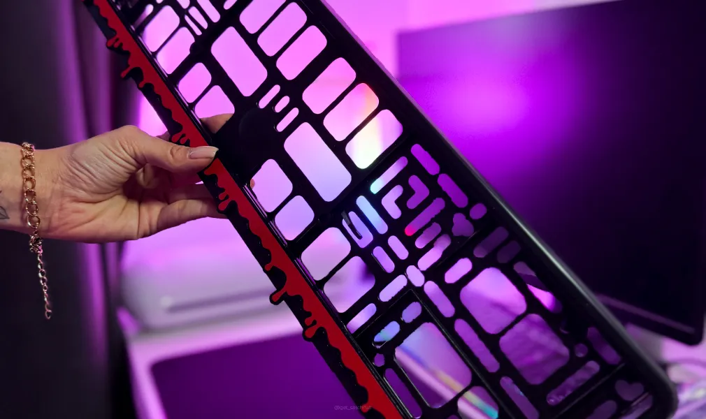 LICENSE PLATE FRAME/RAMKA TABLICY REJESTRACYJNEJ - DRIPPING